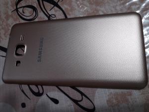 Tapa trasera del Samsung J2 prime en color dorado