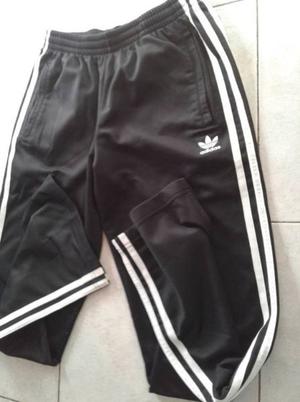 VENDO PANTALON/ JOGGINS NEGRO “ADIDAS” DE HOMBRE TALLE