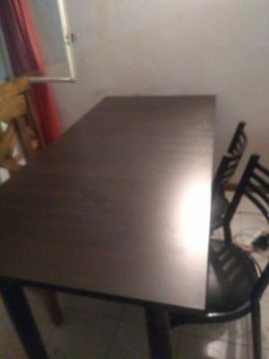 Vendo Mesa con 4 Sillas