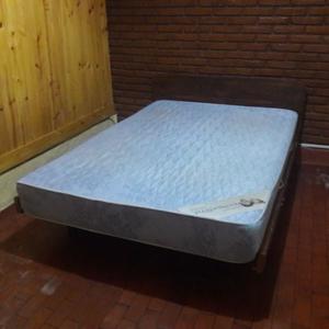 Cama y colchón