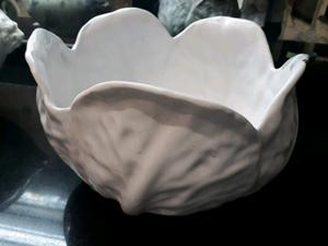 Fuente de cerámica blanca labrada grande distintos usos