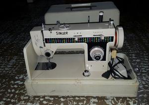 Máquina de Coser y Bordar Singer