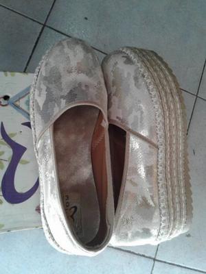 VENDO ZAPATOS CON PLATAFORMA DE YUTE, NUMERO 37