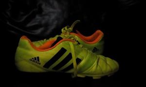 Vendo botines adidas