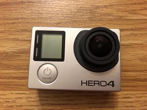 GoPro Hero 4 Black con accesorios