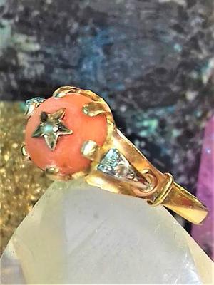 Se Vende Antiguo Anillo Oro18k Con Coral Y Diamante