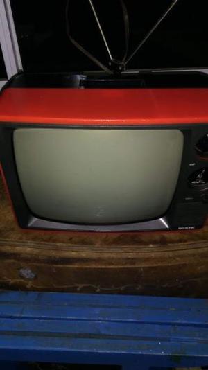 VENDO TELEVISOR ANTIGUO PORTATIL