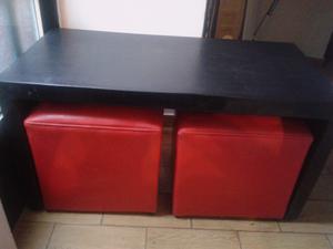 Vendo mesa ratona con dos puff grandes