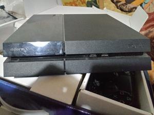 Vendo o permuto Playstation 4