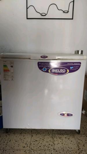 Freezer Inelro 250 L. excelente estado.