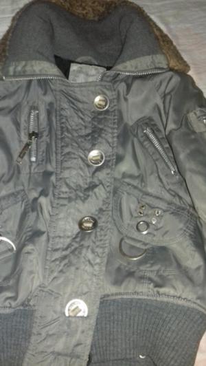 Vendo campera color gris topo