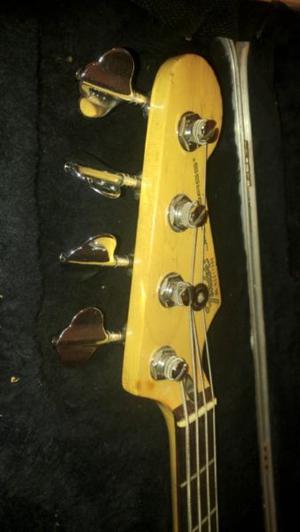 Bajo electrico Fender USA Jazz Bass Activo.