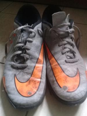 Botines fútbol 5