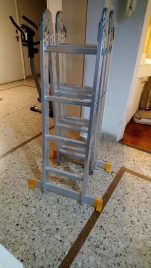Escalera de aluminio articulada de 4 x 4 (4 tramos de 4 esc)