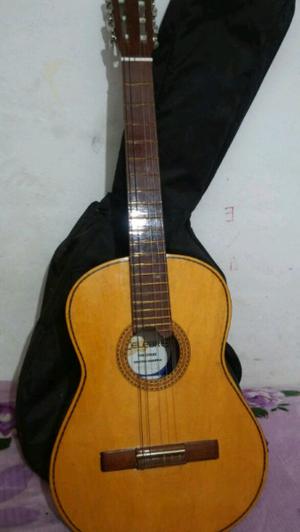 Guitarra criolla nueva