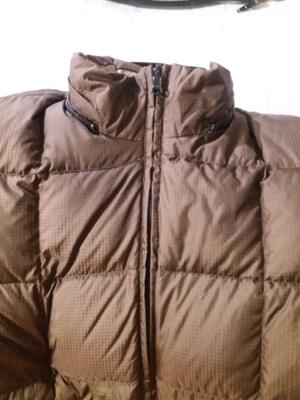 CAMPERA IMPERMEABLE COLOR CHOCOLATE