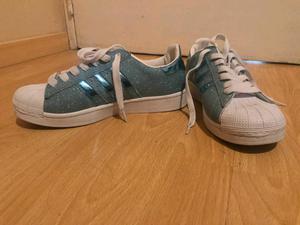 Zapatillas Adidas Superstar sin uso T38