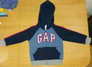 Campera Gap talle 3