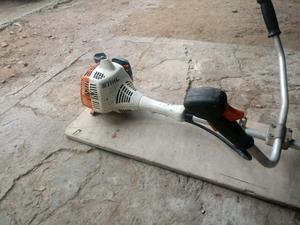 Desmalesadora stihl 55. con Detalles