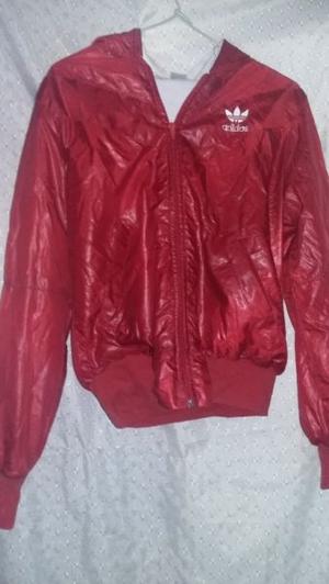 campera roja para mujer