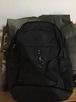 mochila timberland color negro