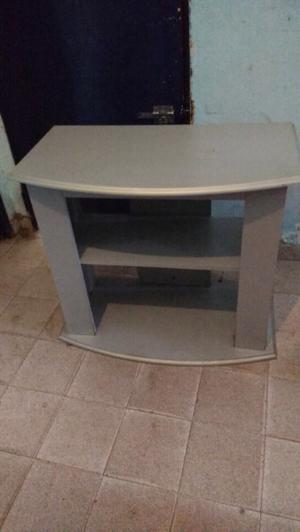 Mesa para TV laqueada