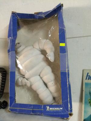 Antiguo muñeco Michelin -de peluche. publicitario