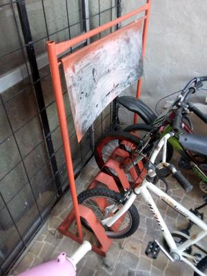 Estacionamiento de bicicletas o motos