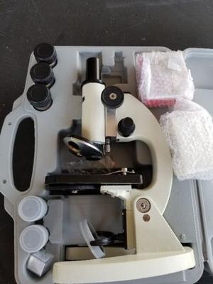 Vendo microscopio completo. Recibo tarjeta
