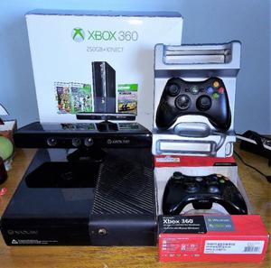 Xbox 360+ Kinect+ 2 mandos inhalámbricos+ 12 juegos
