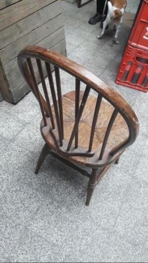silla antigua de madera