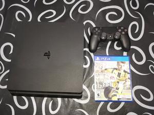 PS4 Slim 500Gb con Joystick y Caja