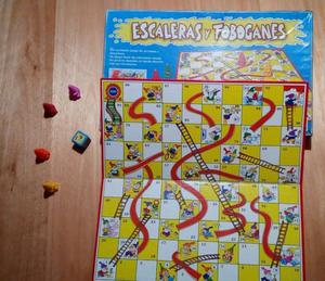 juego escaleras y toboganes