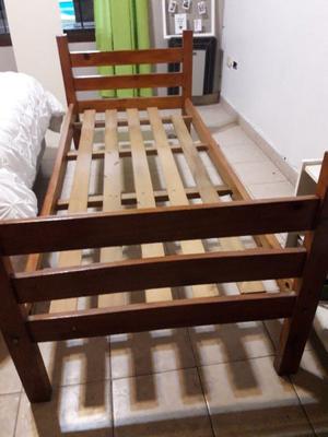 Cama de madera una plaza