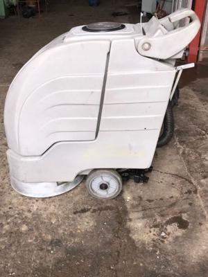 Lavadora de piso Super Scrubber Modelo S17-E