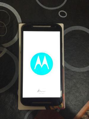 Teléfono celular Motorola g2 impecable estado