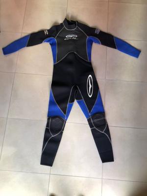 Traje de neoprene Gul, largo, sin uso