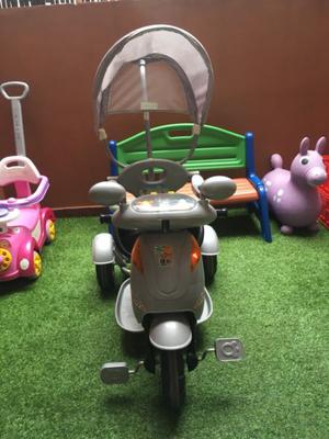 Triciclo, moto Baby Car con música, luces y bocina