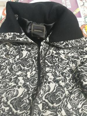 VENDO BUZO CAMPERA MARCA ESSENZA