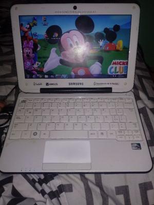 Vendo netbook con cargador