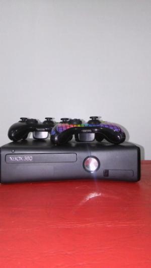 Xbox GB con 2 joysticks