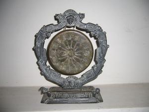 Antiguo Gong de metal y bronce.