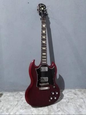 Guitarra Epiphone SG Custom - Excelente estado
