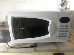 Microondas con Grill Electrolux