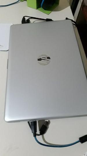 Notebook HP i7 12gb RAM, Garantia, "muy potente" + funda