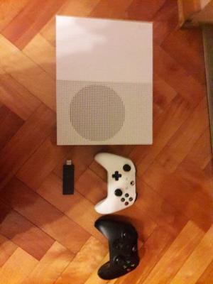 X-box One Con Adaptador, 2 Controles Originales Y Juegos