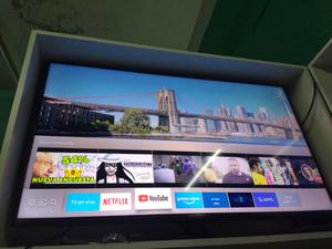 SMART TV 50 4k Samsung nuevos outlet con detalle de una