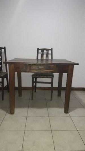 Vendo mesa antigua de cedro y 6 sillas