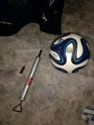 Vendo pelota con inflador usados