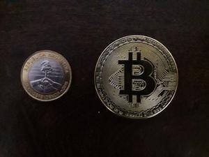 Bitcoin Físico. Moneda Conmemorativa Bañada En Oro. Crypto